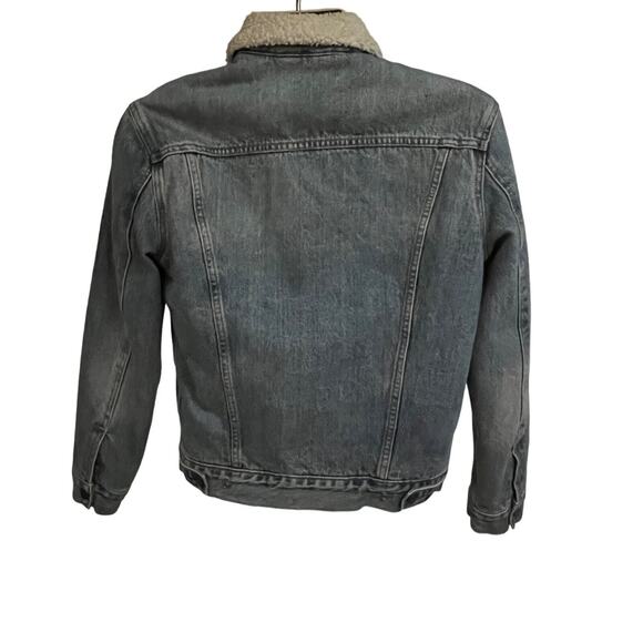 Levis Relaxed Denim Sherpa Lined Snap Mens Trucker Jacket Medium Flap Pockets - Picture 2 of 10